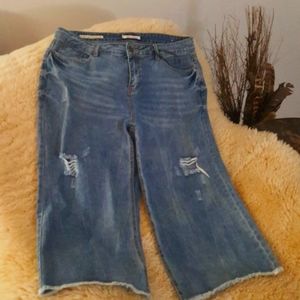 Hot Kiss cropped jeans